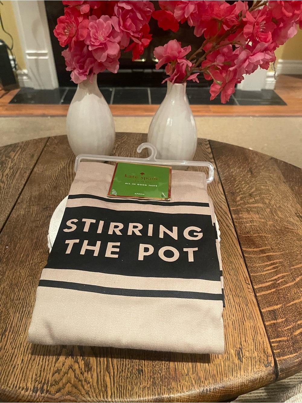 kate spade 'Stirring The Pot' Beige and Black Apron